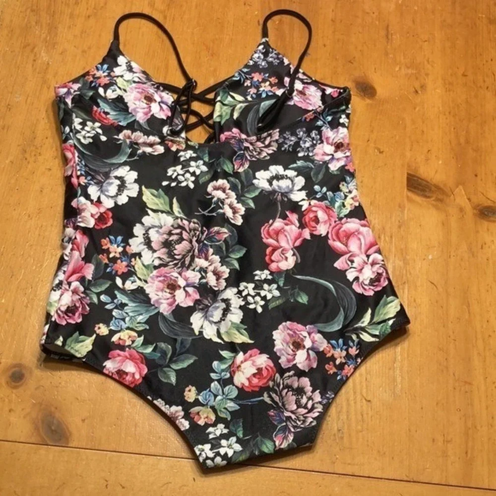 Dilinte Boho-Chic Romantic Floral Lace Up One Piece Swimsuit Tropical Large‎